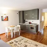 DeTillierStudiò